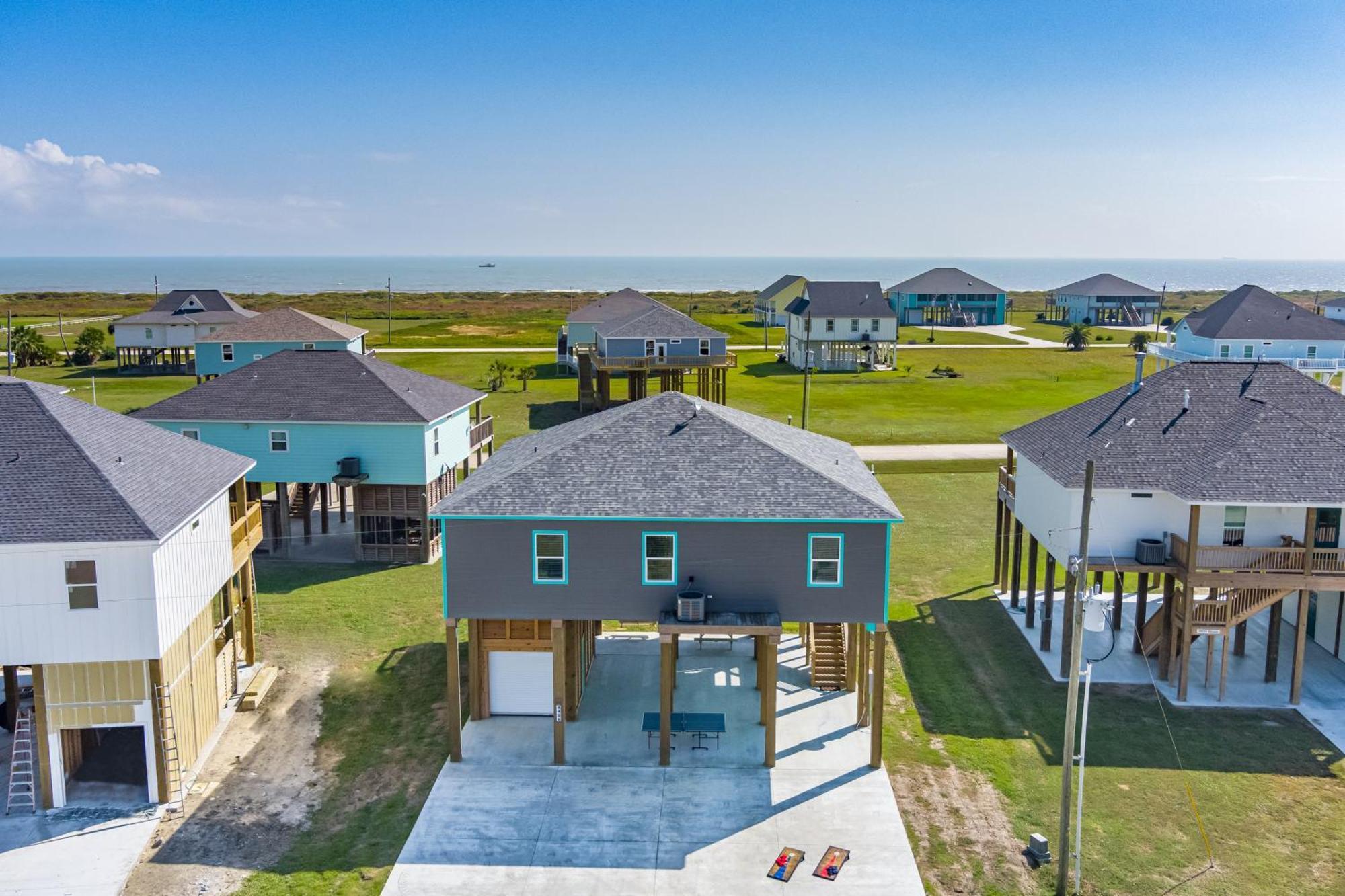 Stylish 4Br Crystal Beach Retreat Walk To Beach Bolivar Peninsula Exterior photo